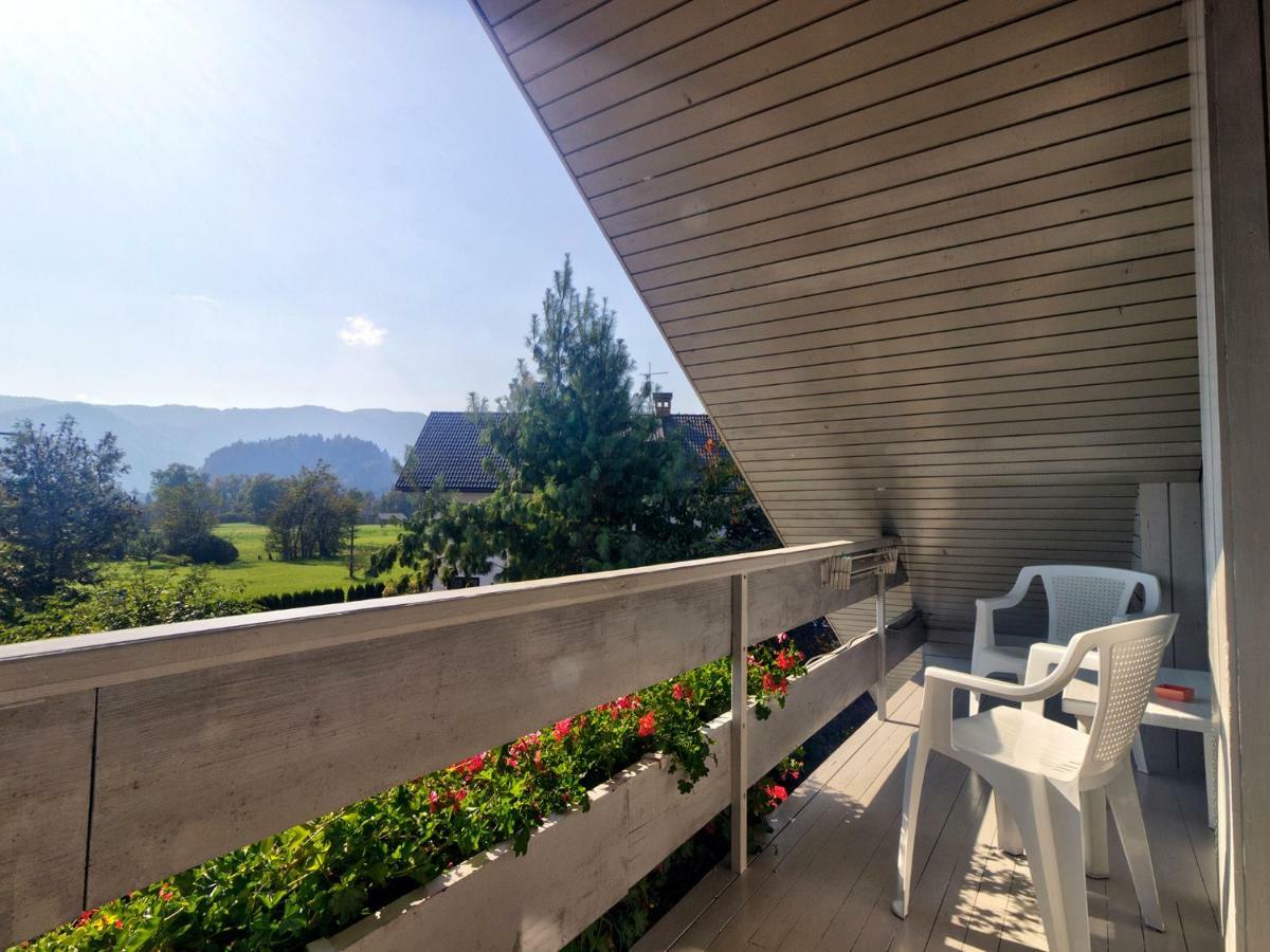 Apartments Dolzan Блед Экстерьер фото